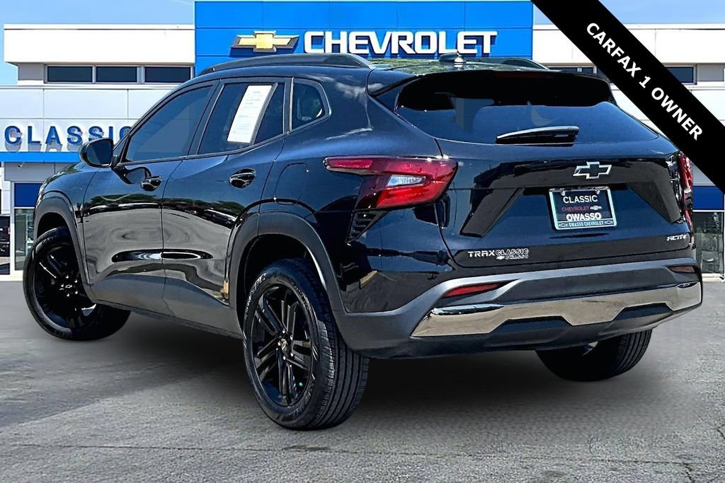 Used 2025 Chevrolet Trax ACTIV FWD image 3