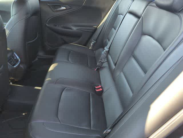 Used 2018 Chevrolet Malibu LT w/ Leather Package FWD image 18