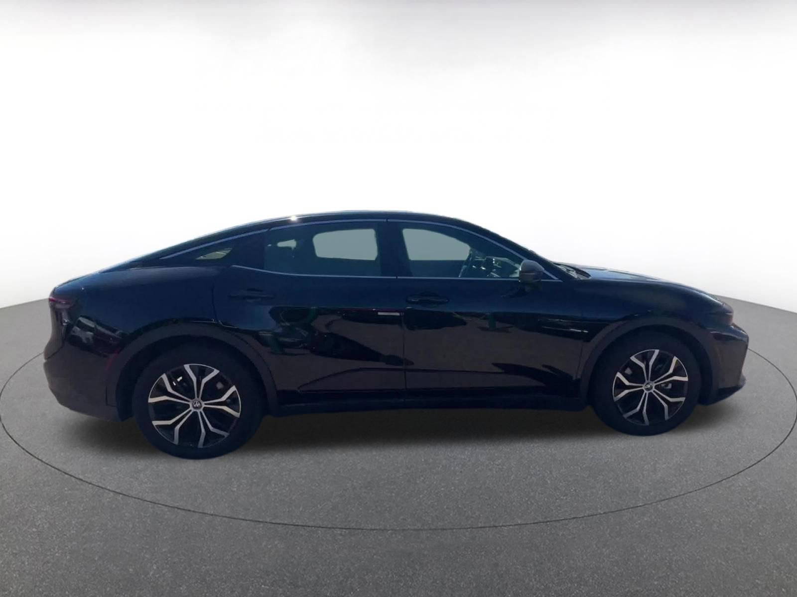 Used 2025 Toyota Crown XLE image 14