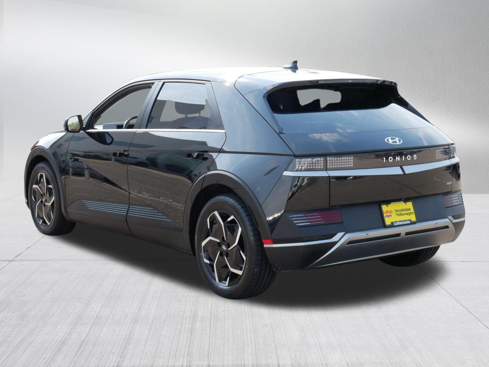 Used 2024 Hyundai Ioniq 5 SEL AWD/4WD image 5