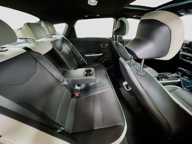 New 2025 Kia K4 GT-Line w/ GT-Line Premium Package image 28
