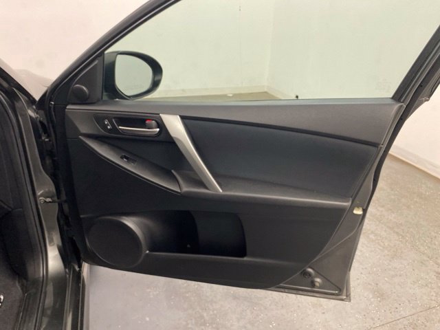 Used 2011 MAZDA MAZDA3 s Sport FWD image 25