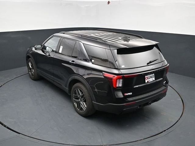 Used 2025 Ford Explorer ST-Line AWD/4WD image 47