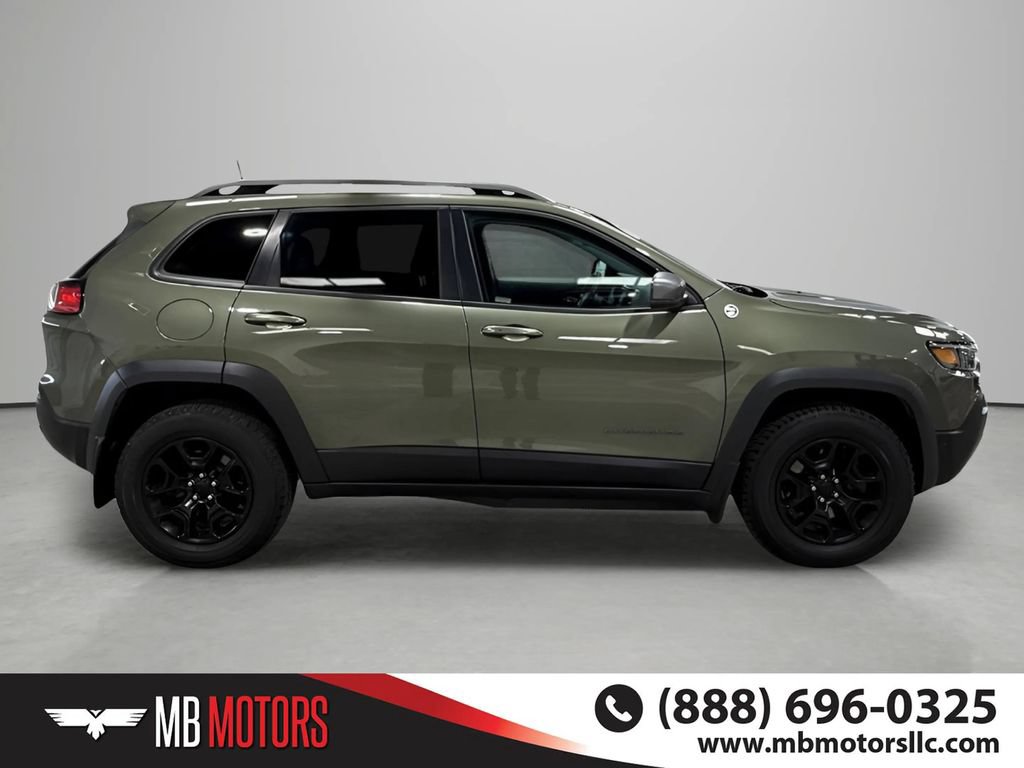 Used 2021 Jeep Cherokee Trailhawk AWD/4WD image 4