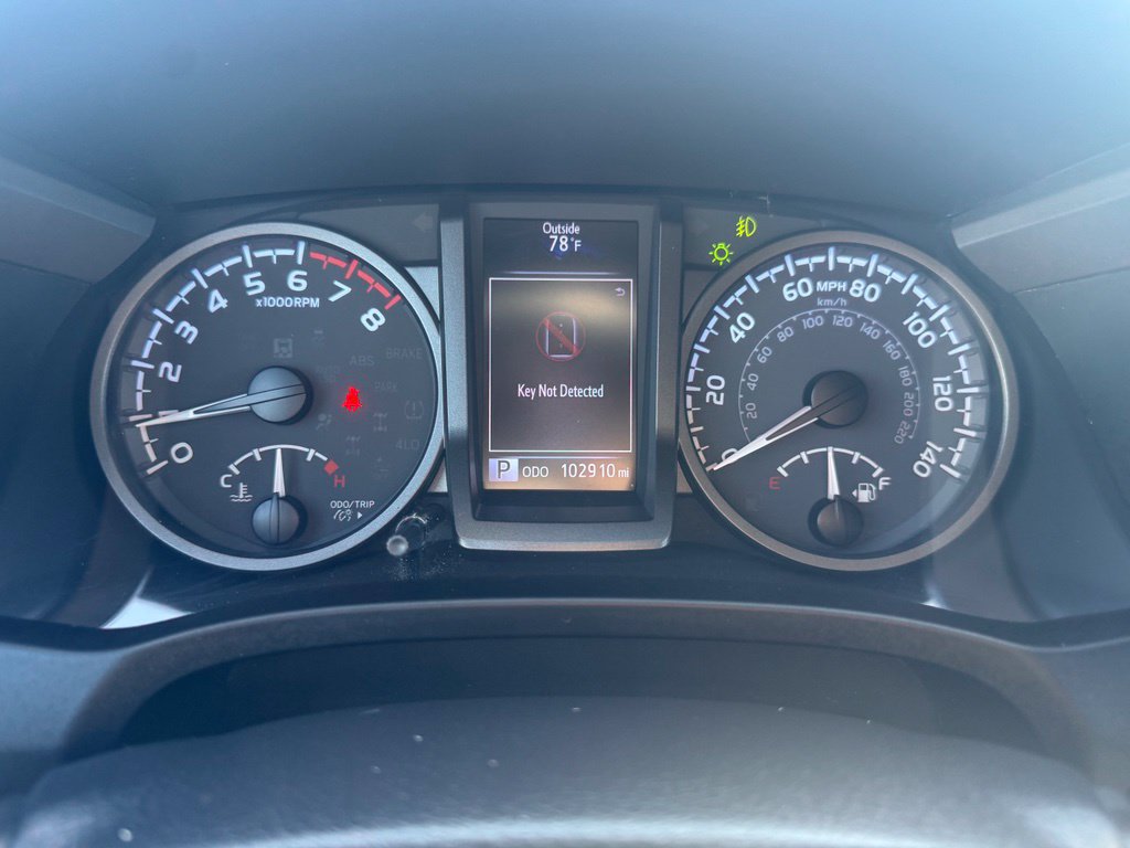 Used 2021 Toyota Tacoma TRD Sport AWD/4WD image 23