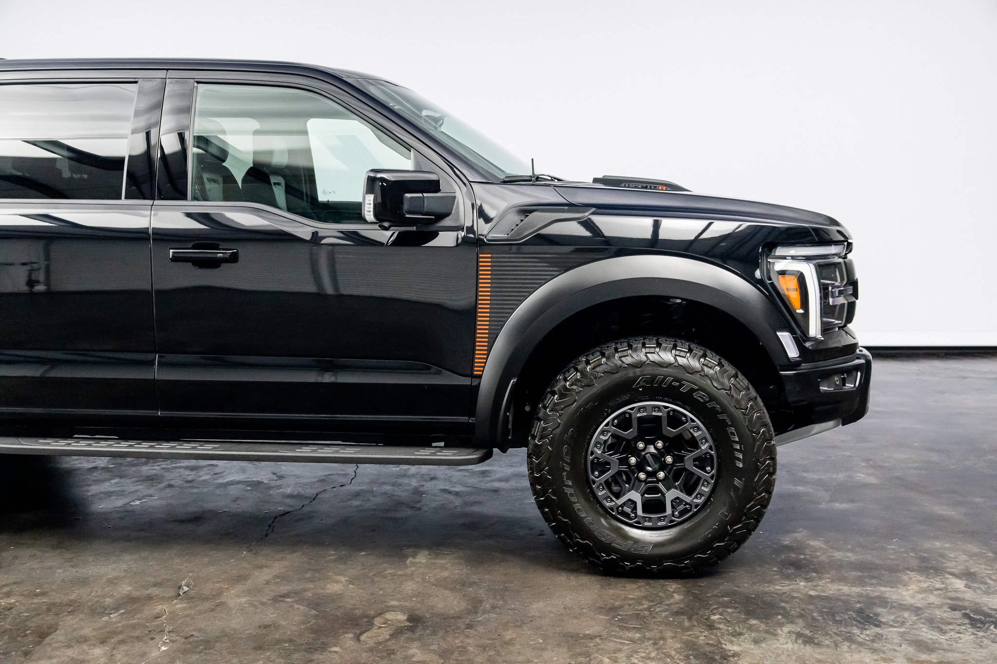 Used 2024 Ford F150 Raptor w/ Equipment Group 803A Raptor R AWD/4WD image 27