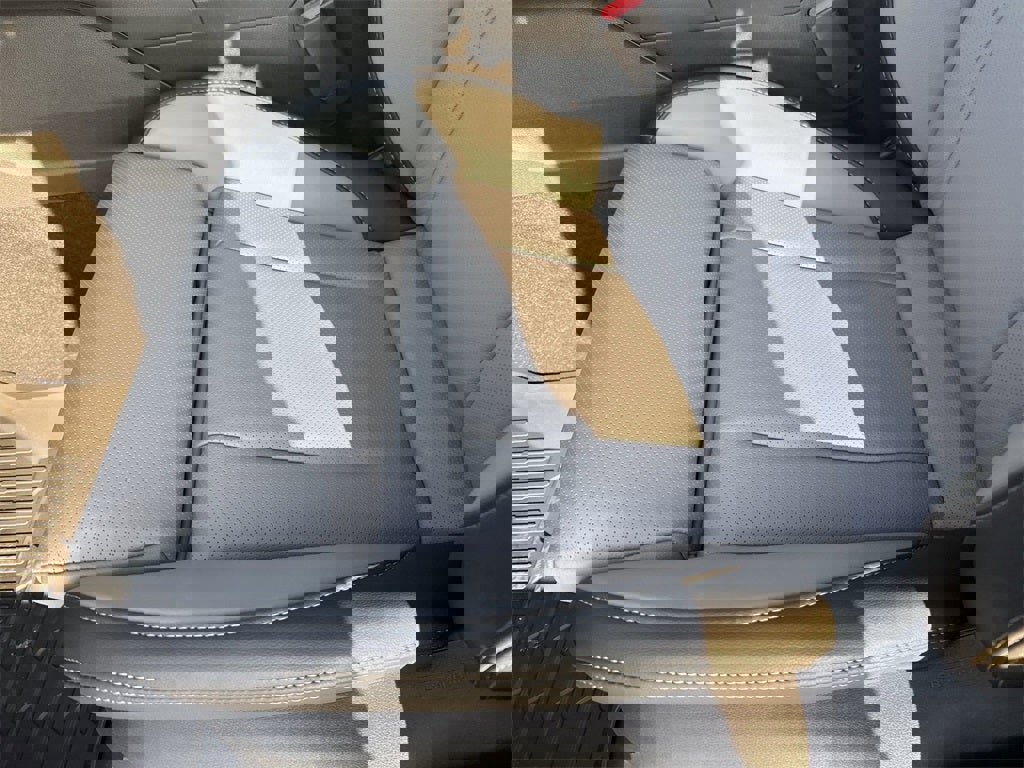 New 2025 Subaru Outback Limited image 9