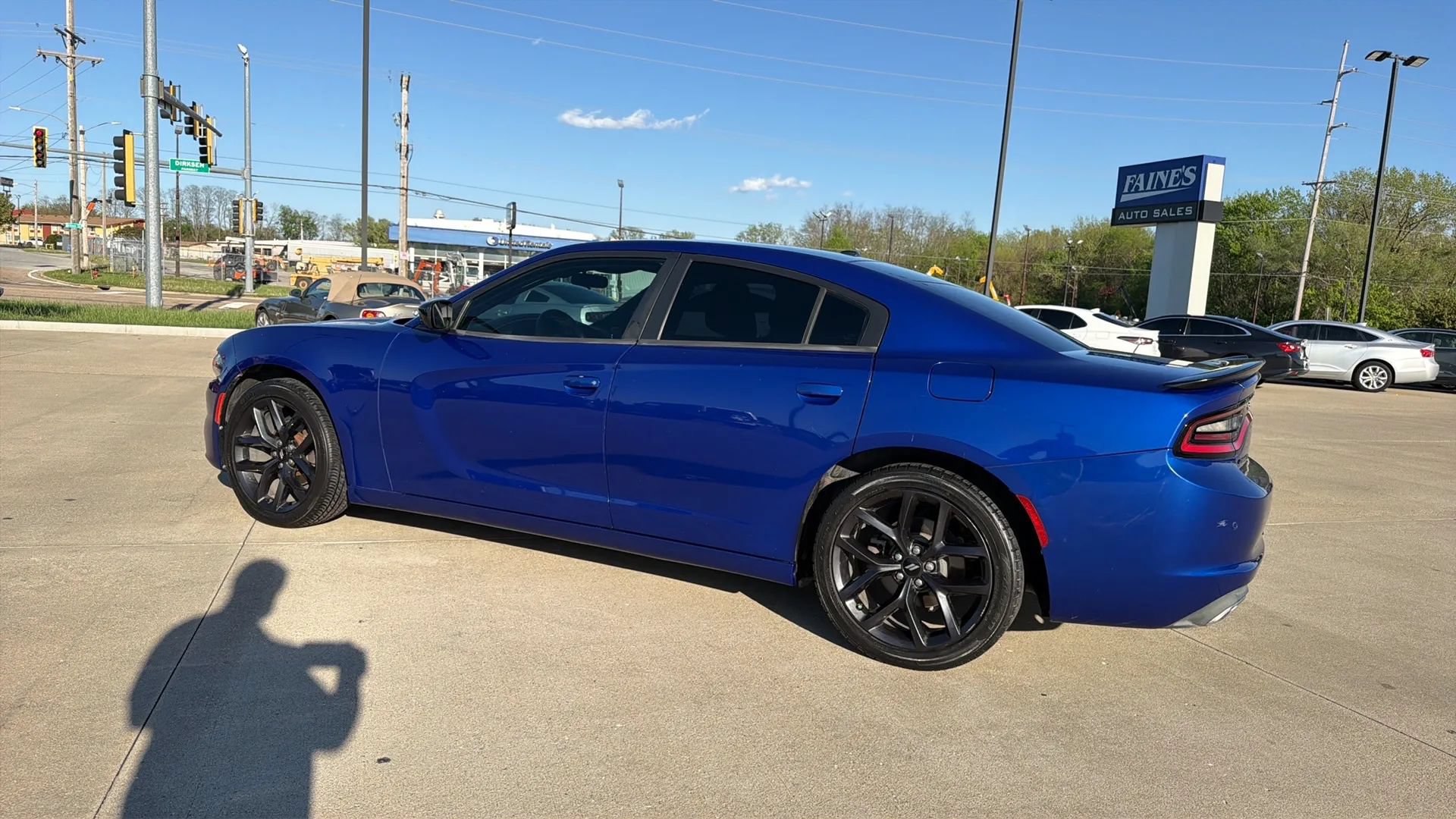 Used 2019 Dodge Charger SXT w/ Blacktop Package RWD image 11