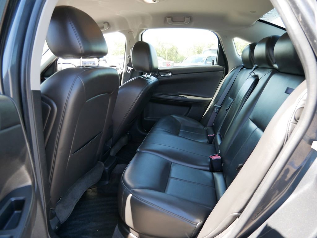 Used 2010 Chevrolet Impala LT w/ Luxury Edition Package FWD image 15