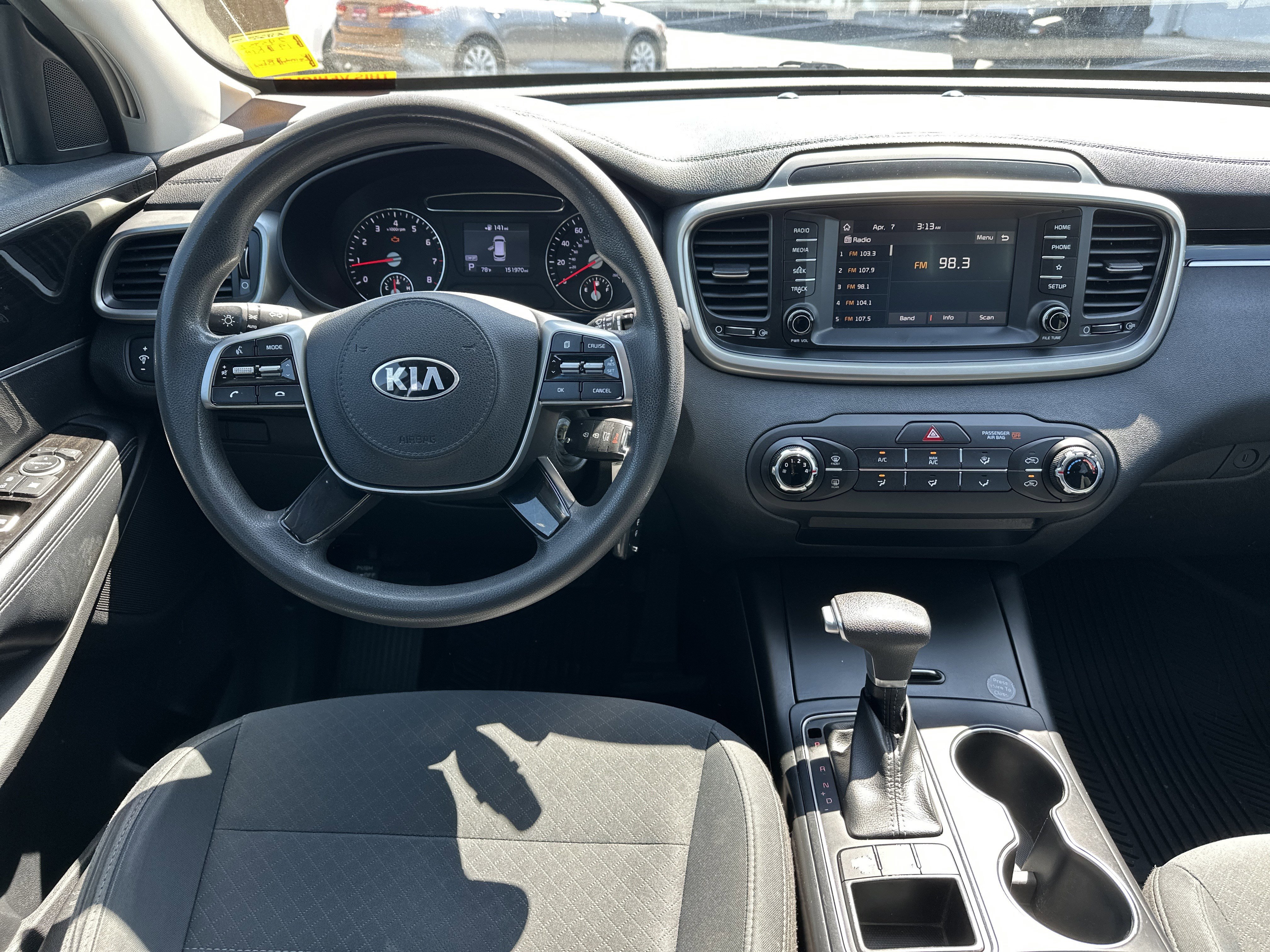 Used 2019 Kia Sorento L image 16