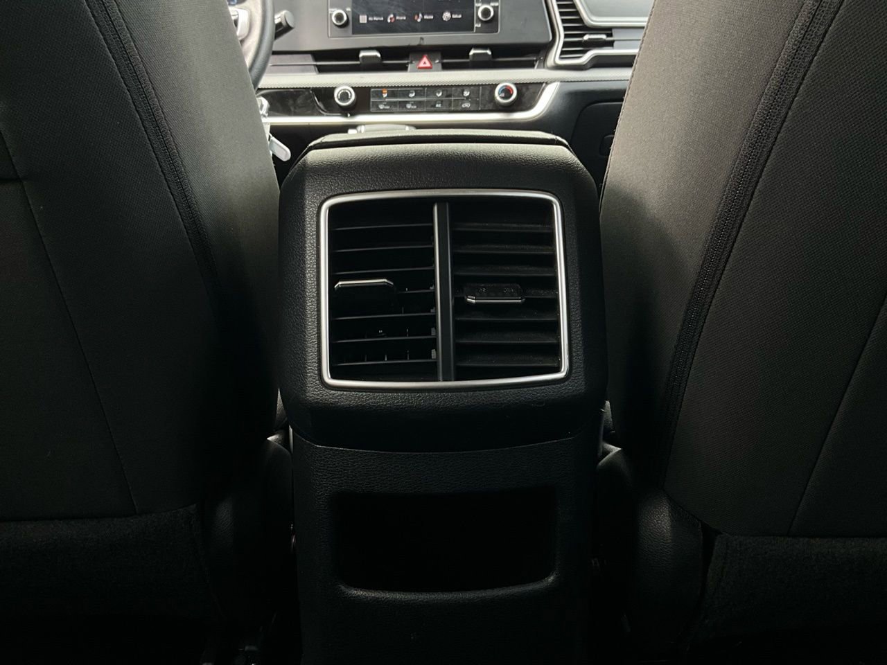 Used 2025 Kia Sportage LX image 12