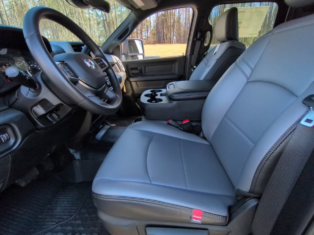 New 2026 RAM 3500 Tradesman w/ Chrome Appearance Group AWD/4WD image 33