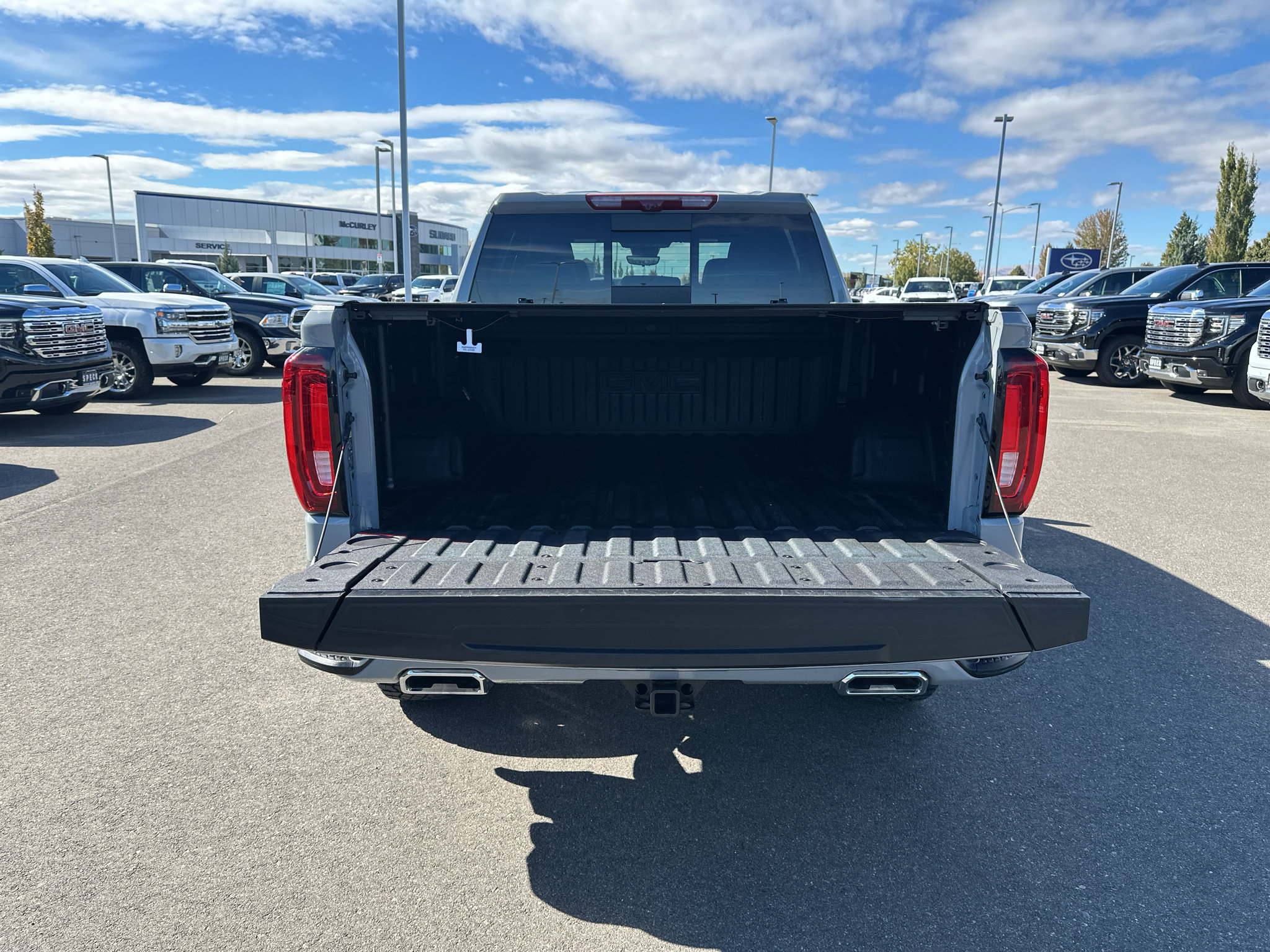 Used 2025 GMC Sierra 1500 AT4 w/ AT4 Premium Package AWD/4WD image 12