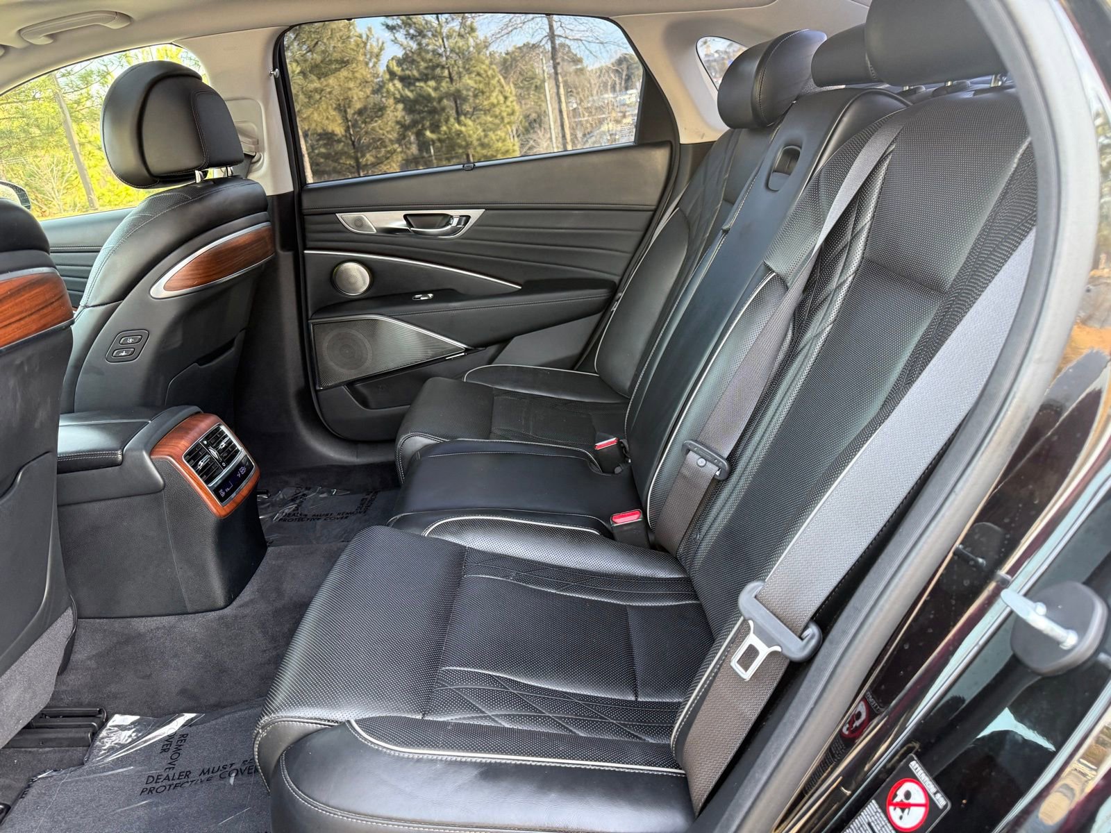 Used 2020 Kia K900 Luxury AWD/4WD image 39