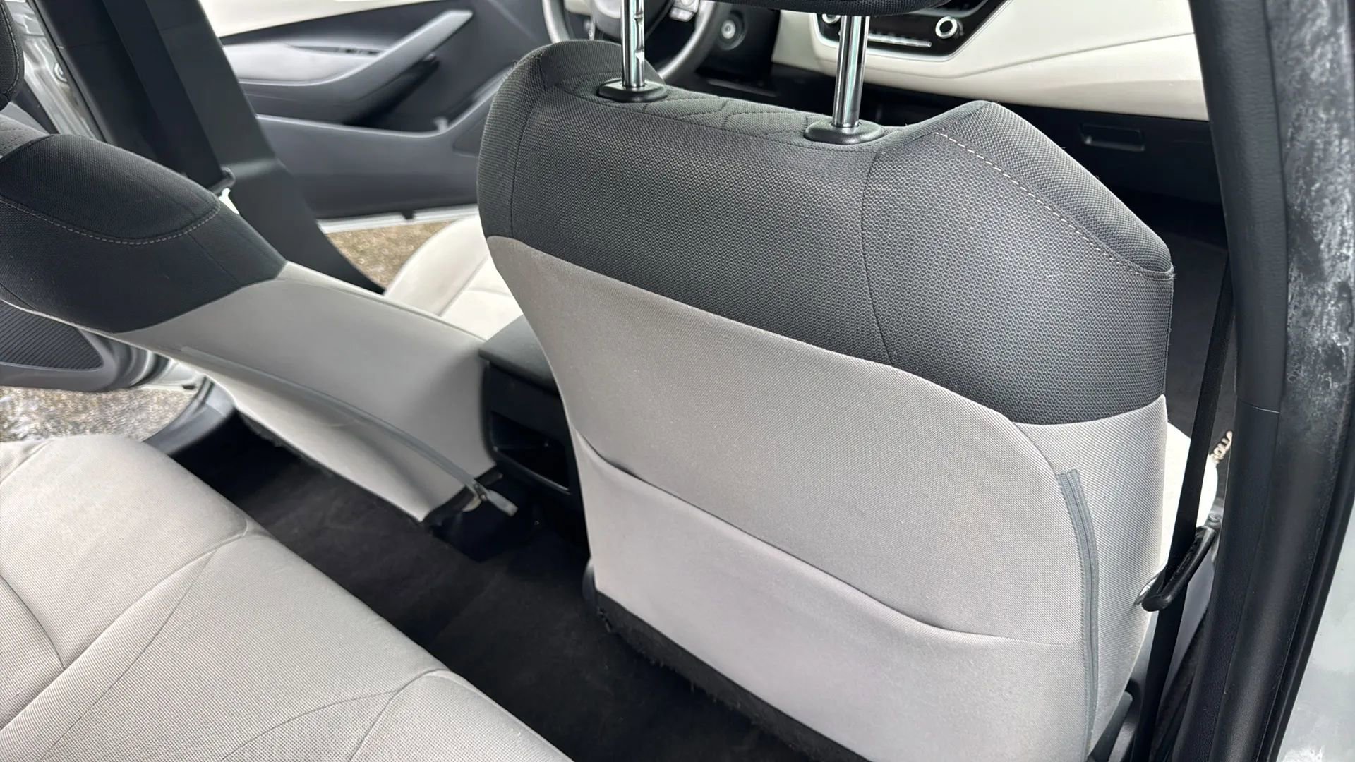 Used 2020 Toyota Corolla LE image 15