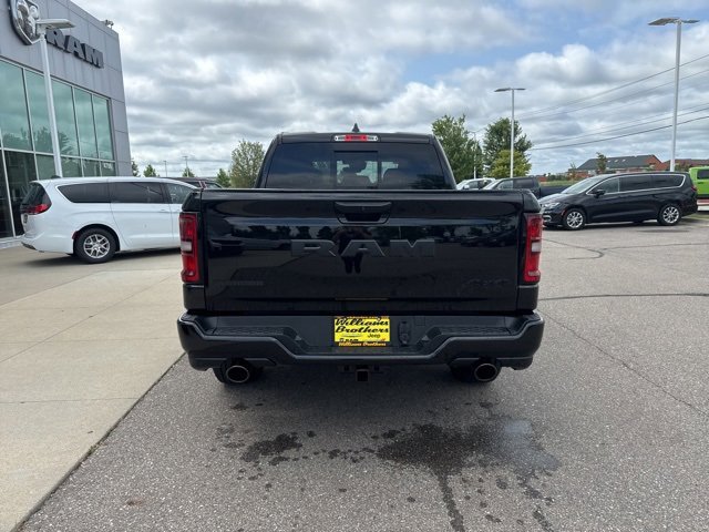 New 2026 RAM 1500 4x4 Crew Cab image 7