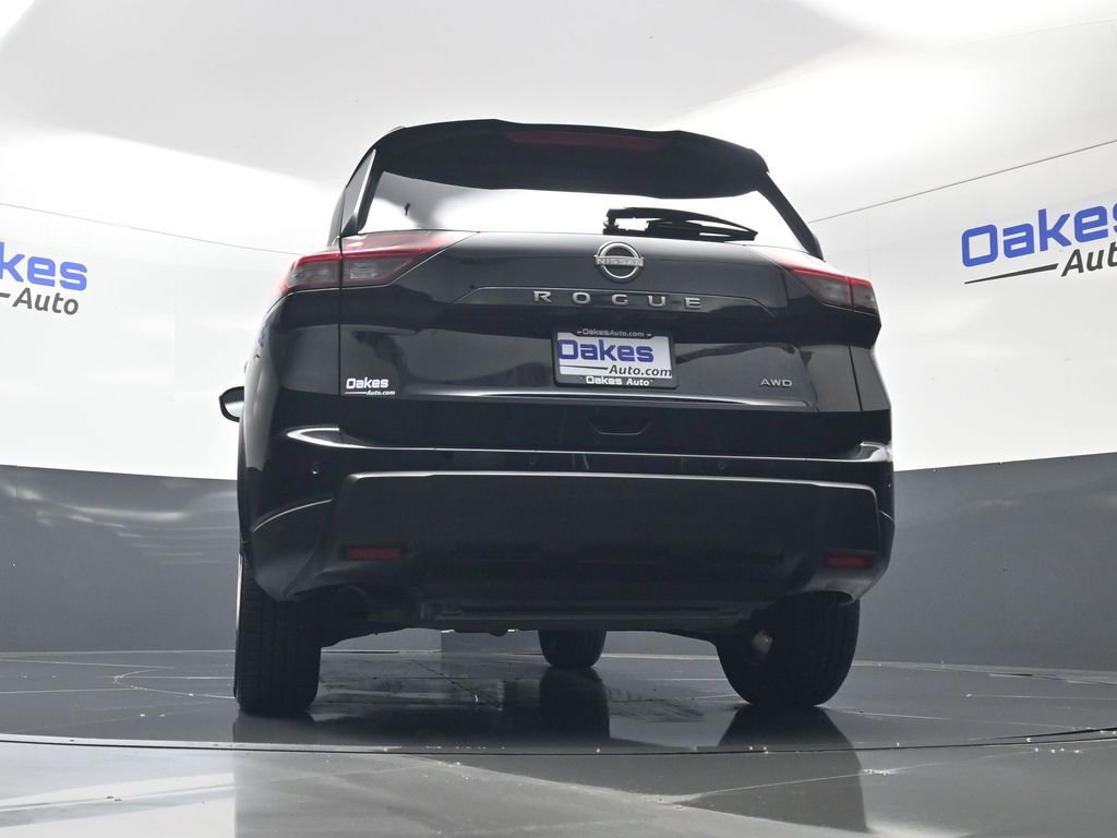 Used 2025 Nissan Rogue SV image 44