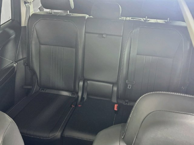 Certified 2023 Volkswagen Tiguan SE w/ Panoramic Sunroof Package AWD/4WD image 20
