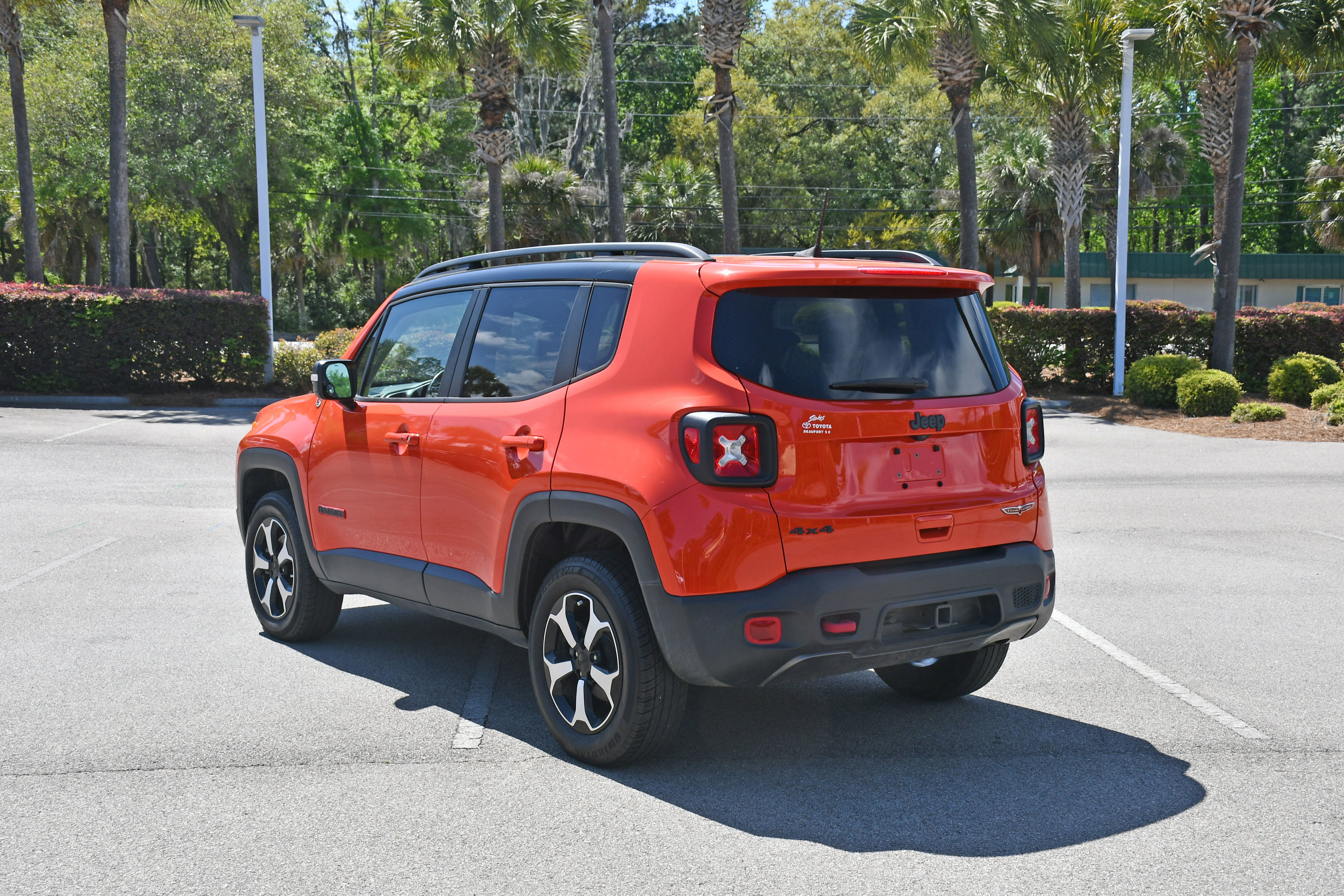 Used 2021 Jeep Renegade Trailhawk w/ Trailer Tow Group AWD/4WD image 4