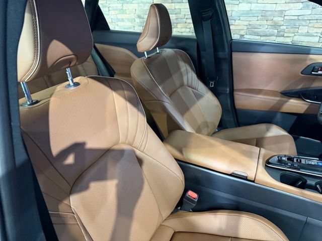 Used 2025 Toyota Crown Signia AWD/4WD image 26