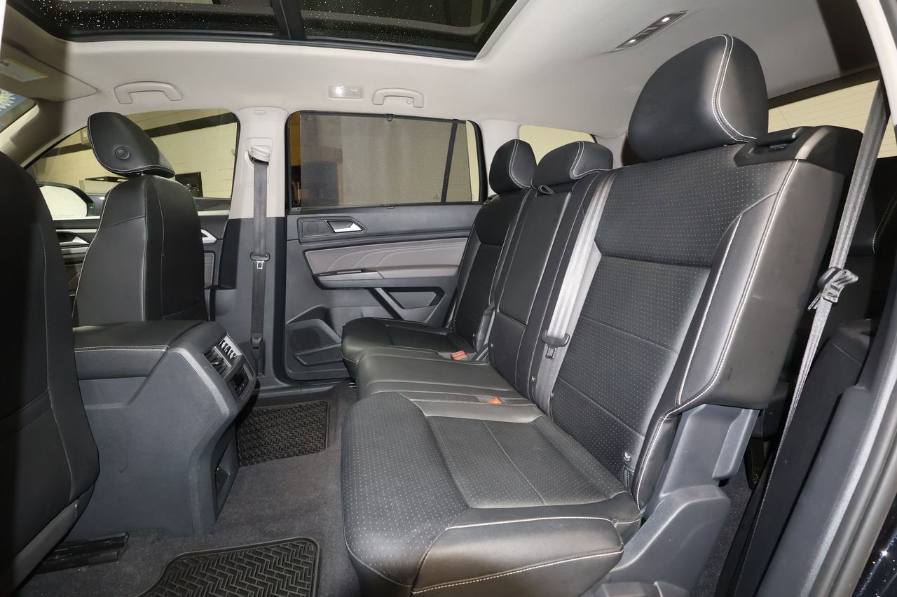 Used 2023 Volkswagen Atlas SEL R-Line AWD/4WD image 22