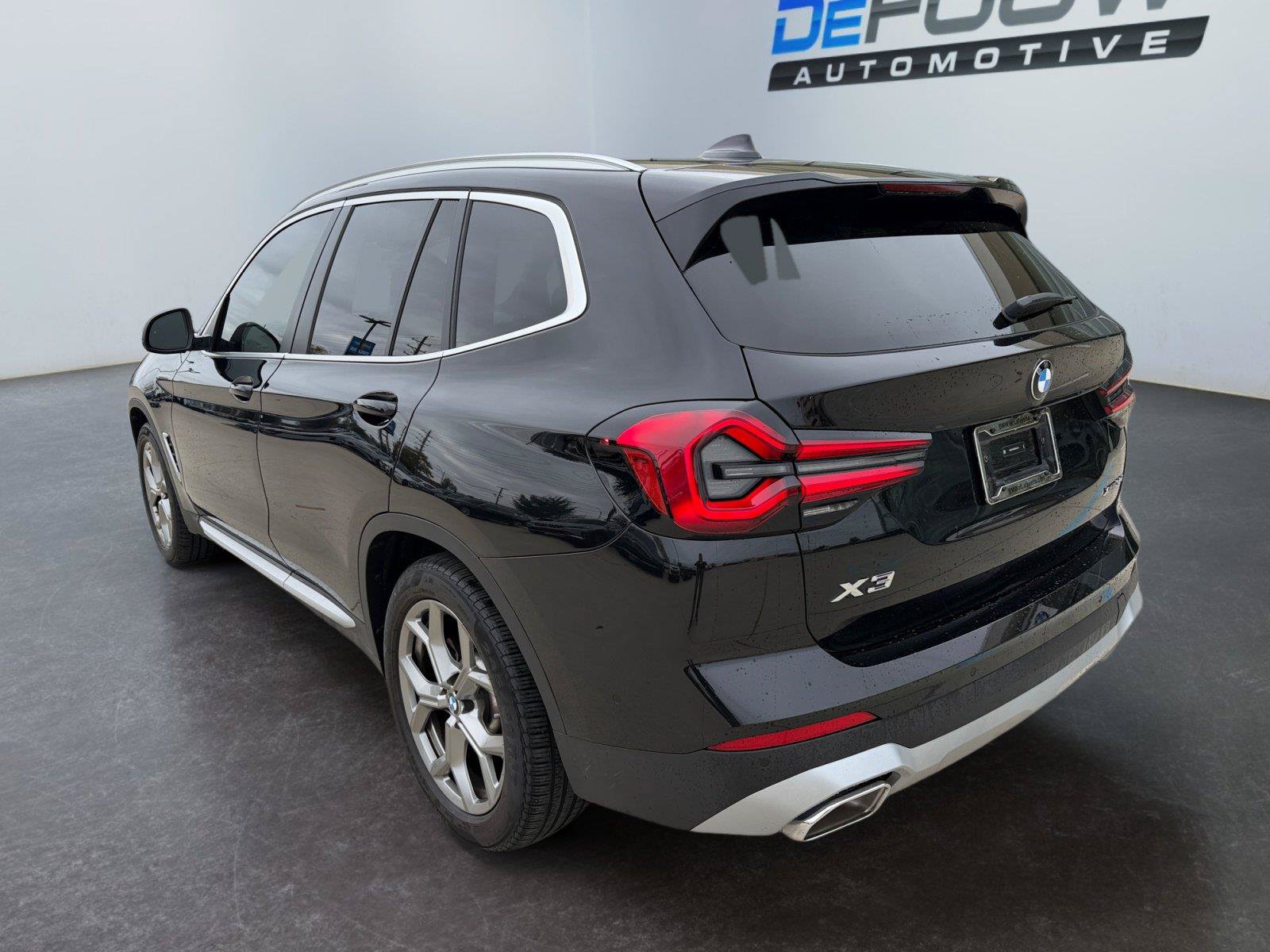 Used 2024 BMW X3 xDrive30i w/ Premium Package AWD/4WD image 11