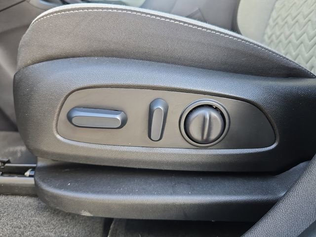 Used 2024 Chevrolet Equinox LT image 16