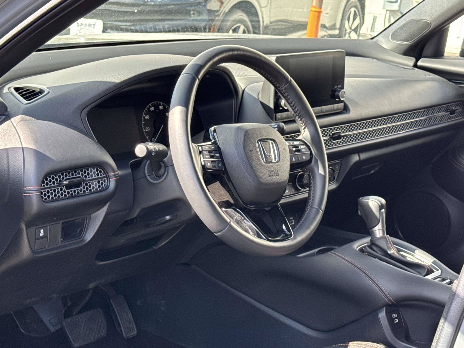 Used 2025 Honda HR-V Sport image 12