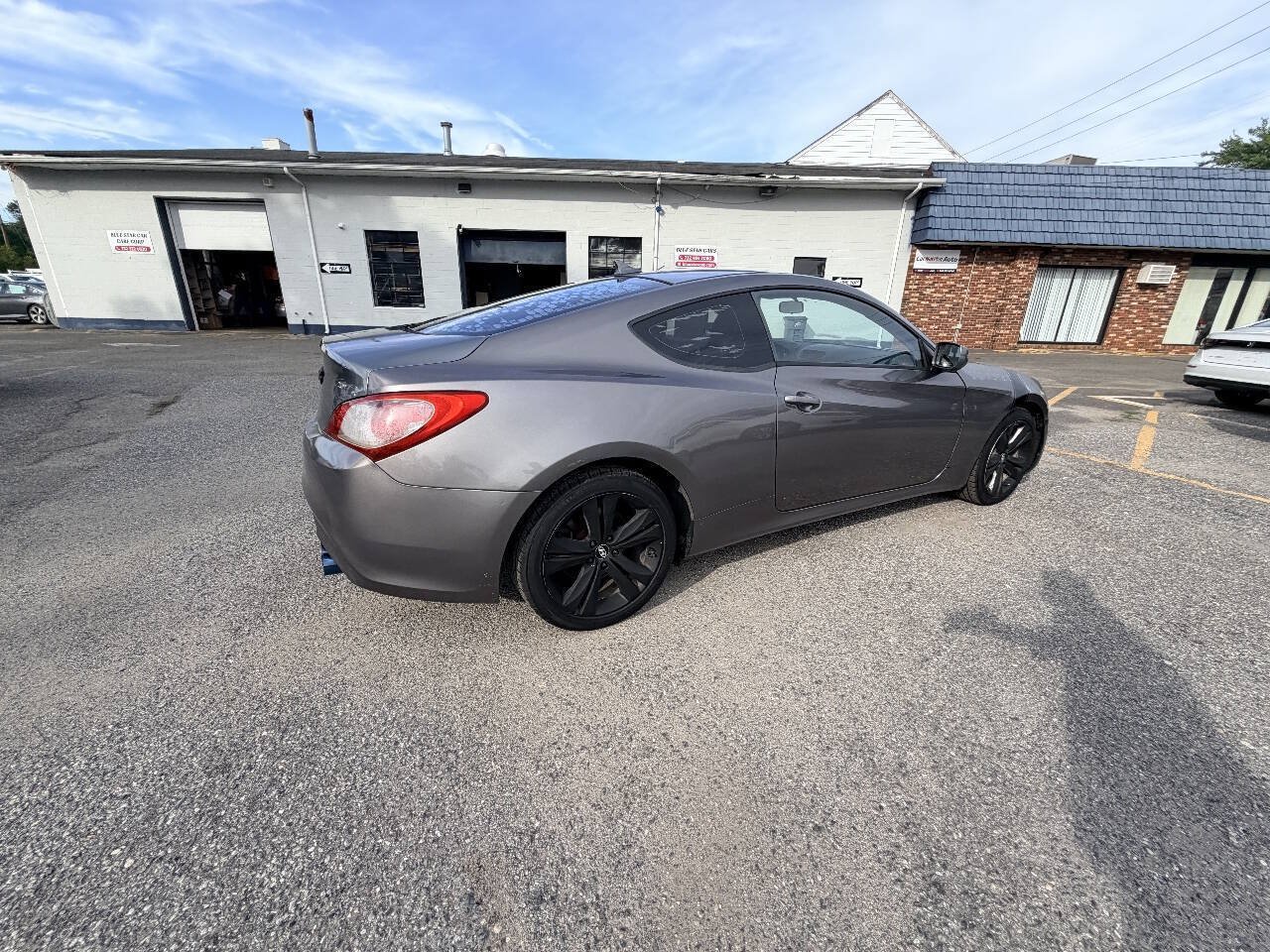 Used 2010 Hyundai Genesis 2.0T RWD image 30