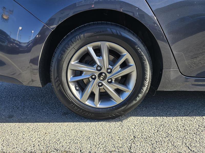 Used 2019 Kia Optima LX image 12