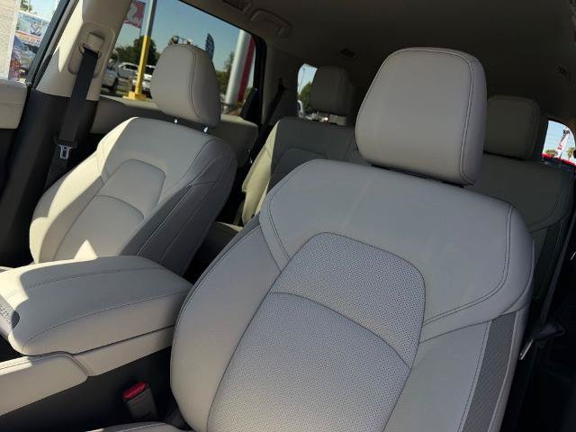 New 2026 Nissan Pathfinder SL FWD image 15