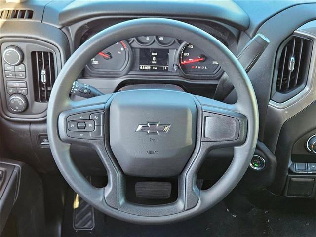 New 2026 Chevrolet Silverado 1500 Custom Trail Boss w/ LPO, Dark Essentials Package AWD/4WD image 12