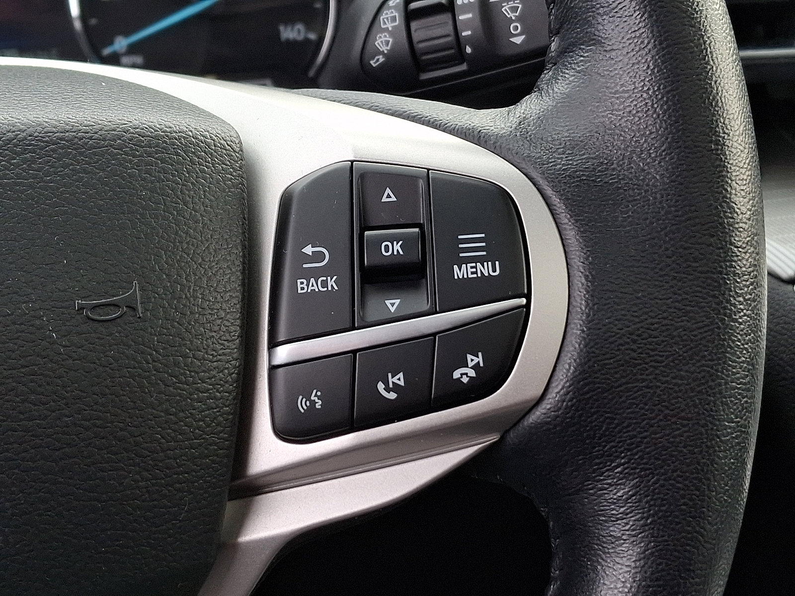 Used 2021 Ford Explorer XLT w/ Equipment Group 202A image 24