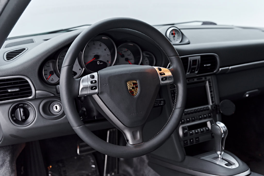 Used 2005 Porsche 911 Carrera S RWD image 2