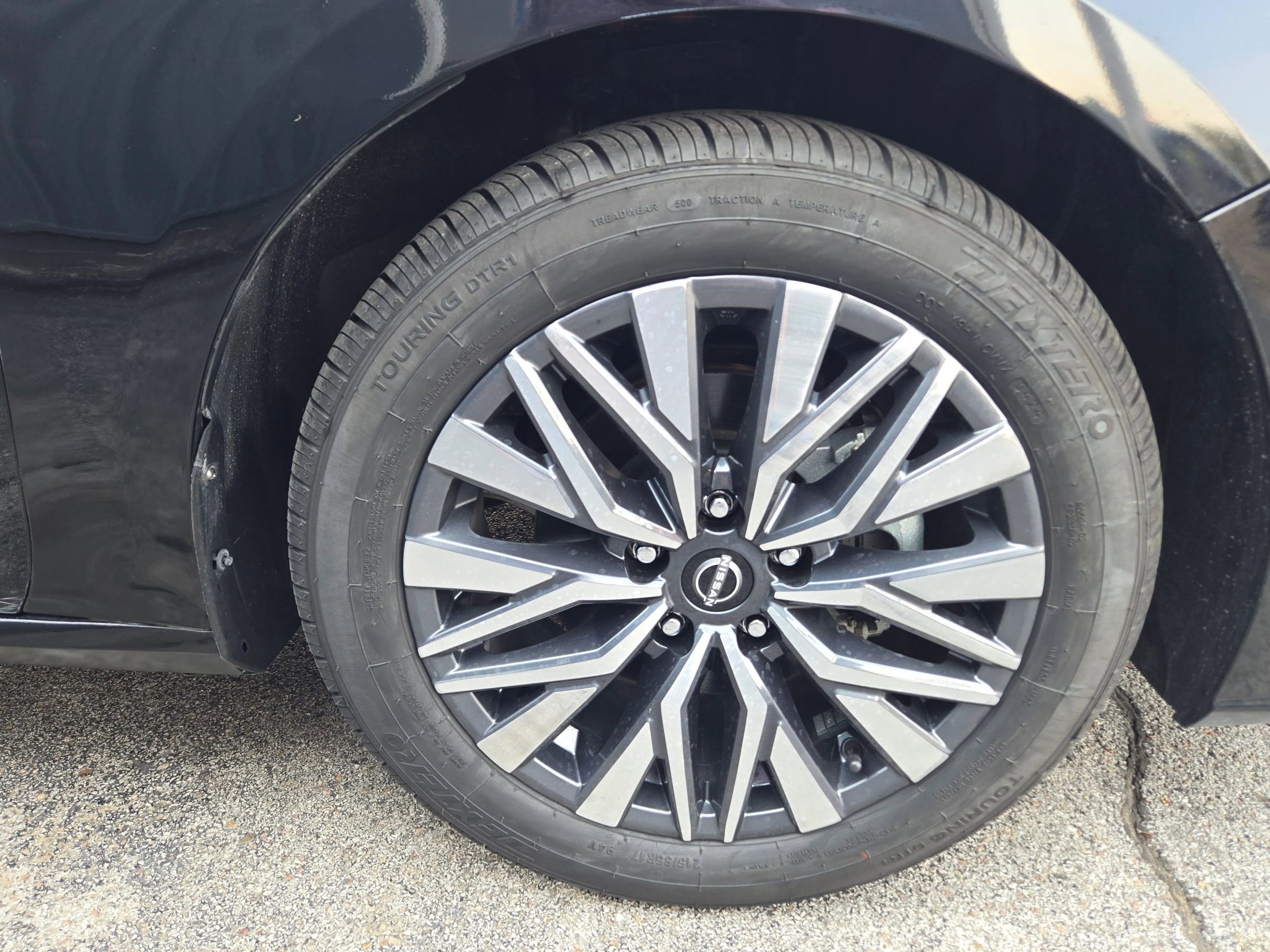 Used 2025 Nissan Altima 2.5 SV image 25