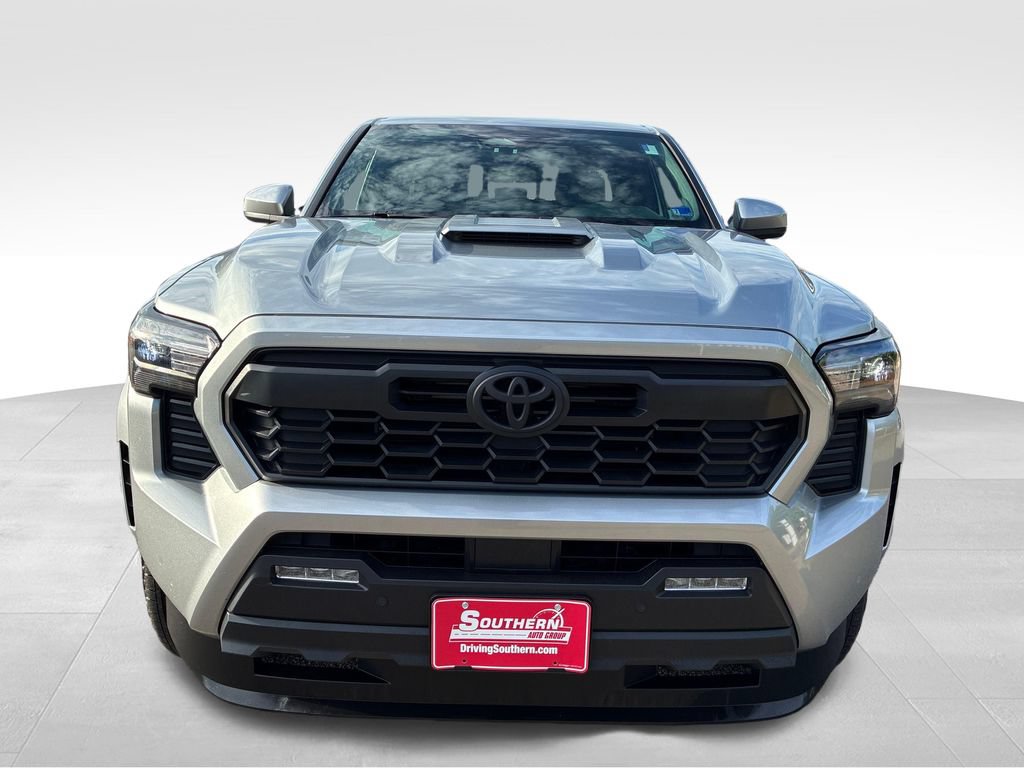 Used 2024 Toyota Tacoma TRD Sport w/ TRD Sport Upgrade Package AWD/4WD image 9