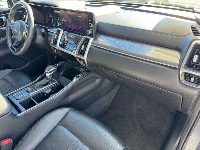 Used 2023 Kia Sorento S w/ Panoramic Sunroof Package image 5