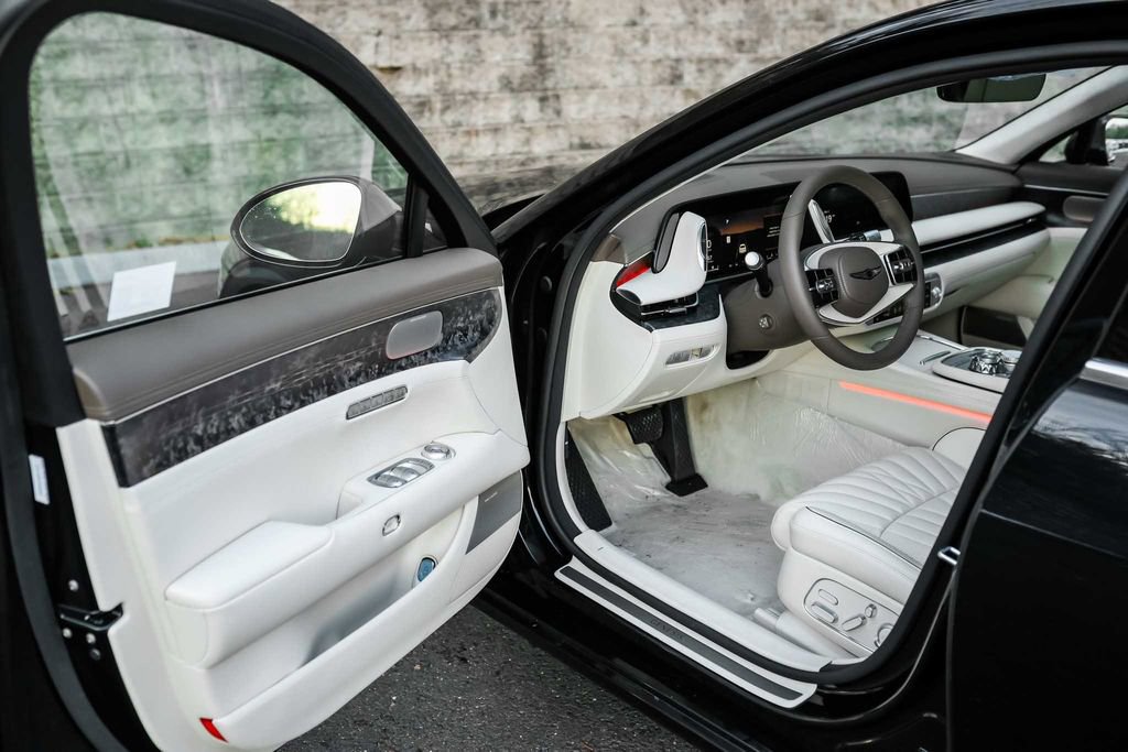 New 2026 Genesis G90 3.5T image 17