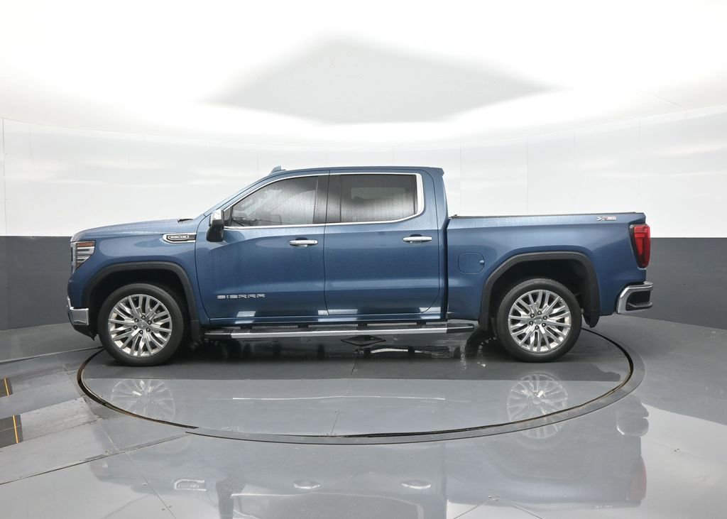 Used 2024 GMC Sierra 1500 SLT w/ SLT Premium Plus Package AWD/4WD image 4
