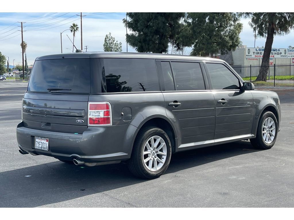 Used 2017 Ford Flex SE image 5