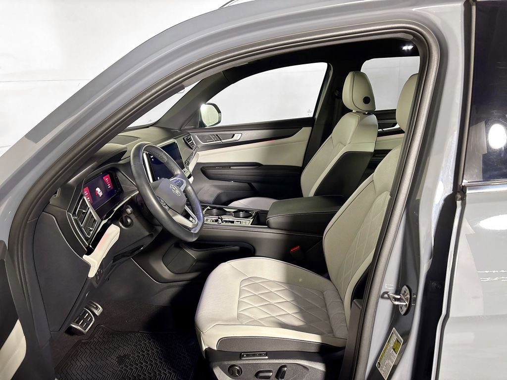 Used 2024 Volkswagen Atlas Cross Sport SEL Premium R-Line image 11