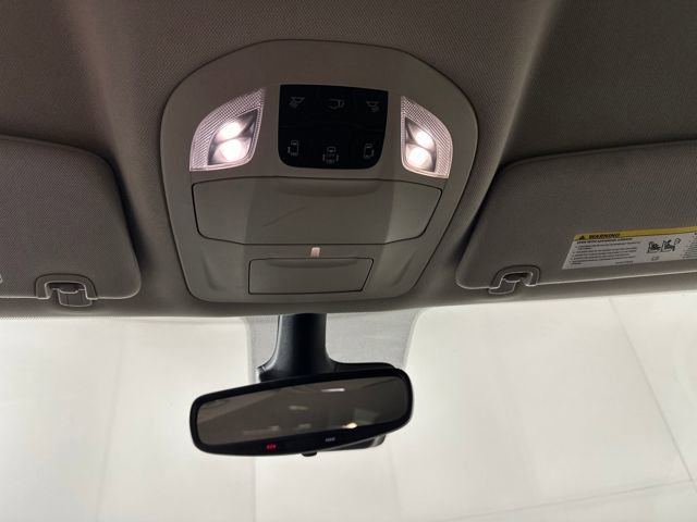 Used 2024 Chrysler Pacifica Select image 24