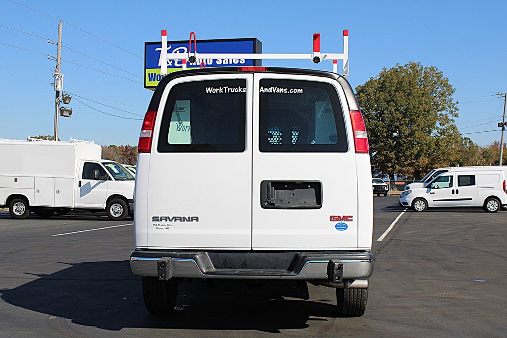 Used 2024 GMC Savana 2500 w/ Driver Convenience Package image 14