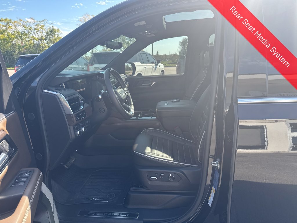 Used 2026 GMC Yukon XL Denali Ultimate AWD/4WD image 11