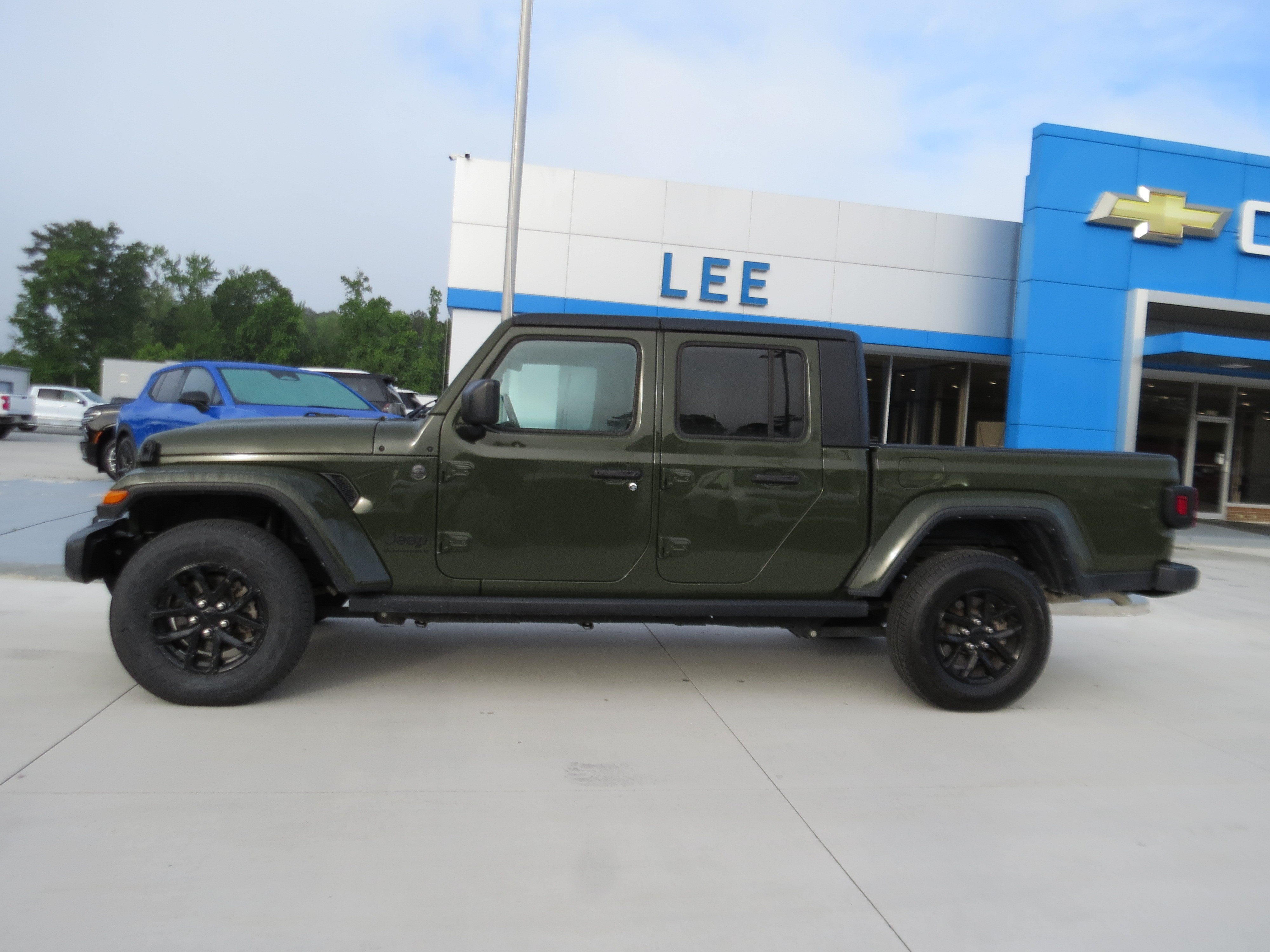 Used 2023 Jeep Gladiator Sport