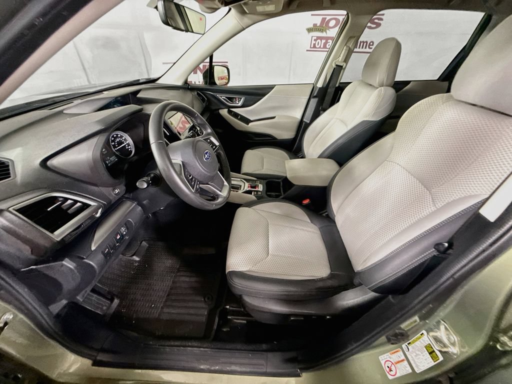 Used 2019 Subaru Forester Premium AWD/4WD image 24
