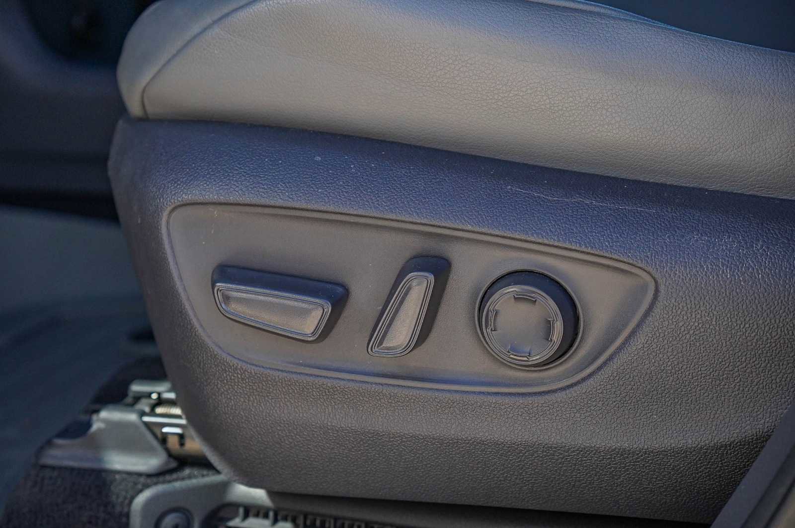 Used 2021 Toyota Sienna XLE image 23