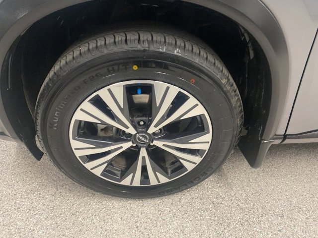 Used 2023 Nissan Rogue SV image 11