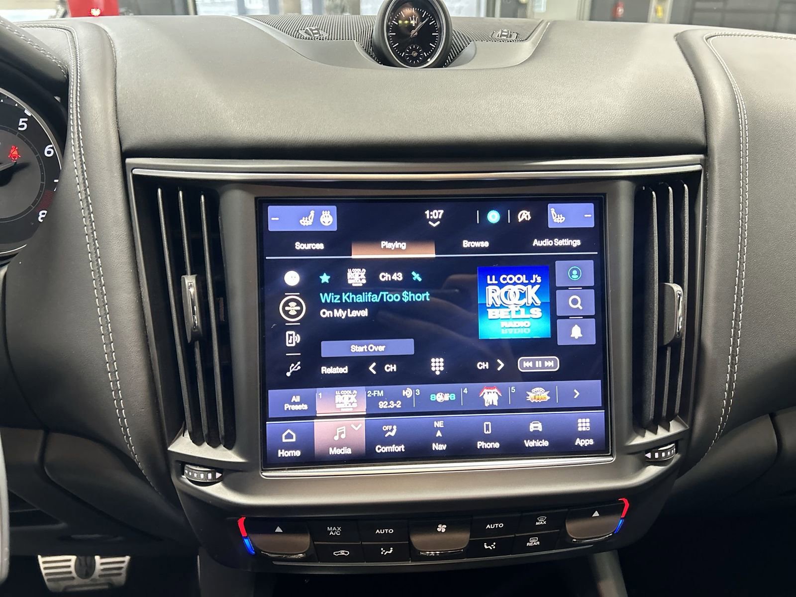 Used 2023 Maserati Levante Modena S AWD/4WD image 13