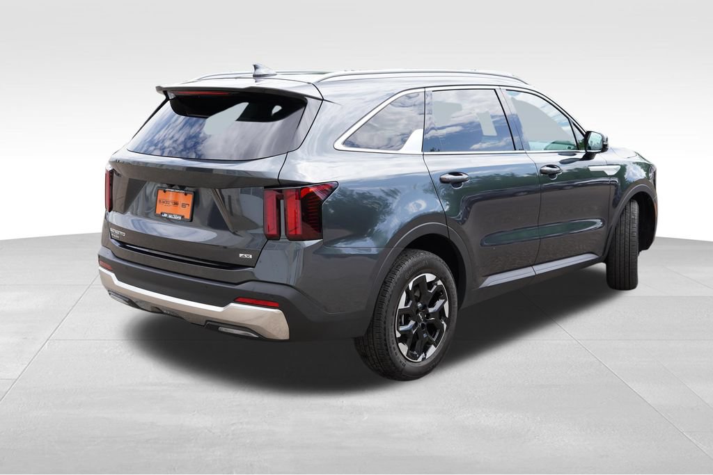 Certified 2024 Kia Sorento S w/ Panoramic Sunroof Package AWD/4WD image 5
